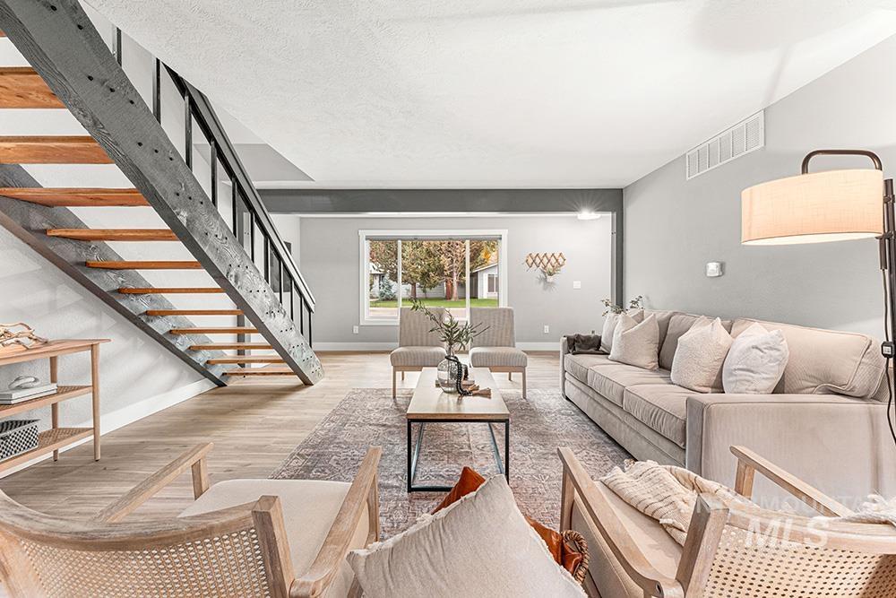 670 S Berwick Dr, Boise, Idaho 83706, 3 Bedrooms, 3 Bathrooms, Residential For Sale, Price $685,000, 98966703