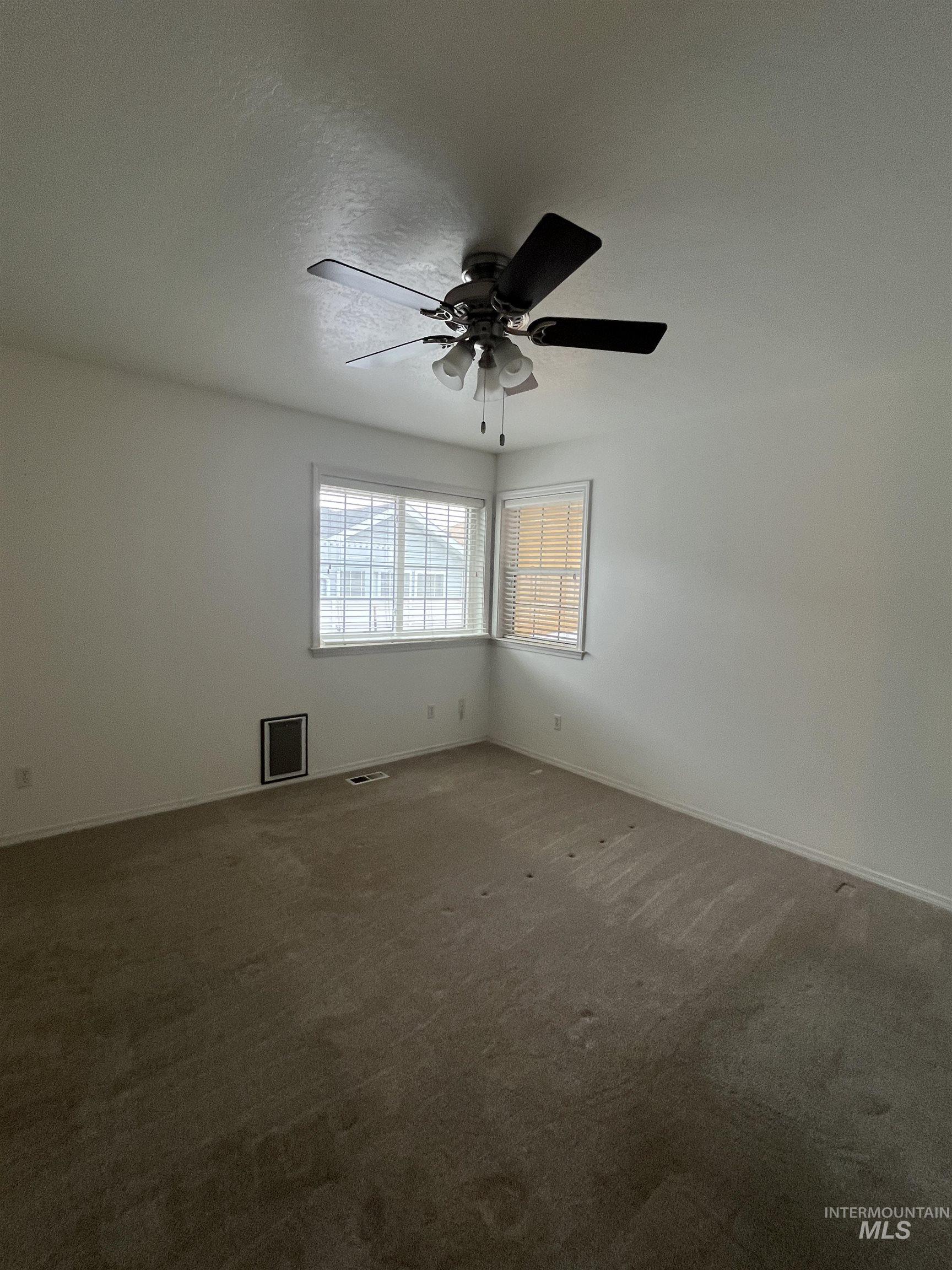 129 Country Lane Loop, Payette, Idaho 83661-9999, 2 Bedrooms, 2 Bathrooms, Residential For Sale, Price $299,900, 98966711