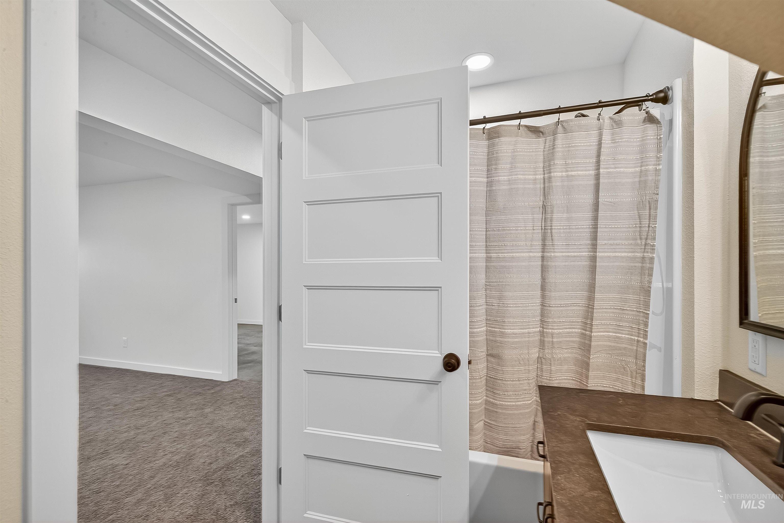 425 27th St, Lewiston, Idaho 83501, 5 Bedrooms, 4 Bathrooms, Residential For Sale, Price $629,000, 98966712