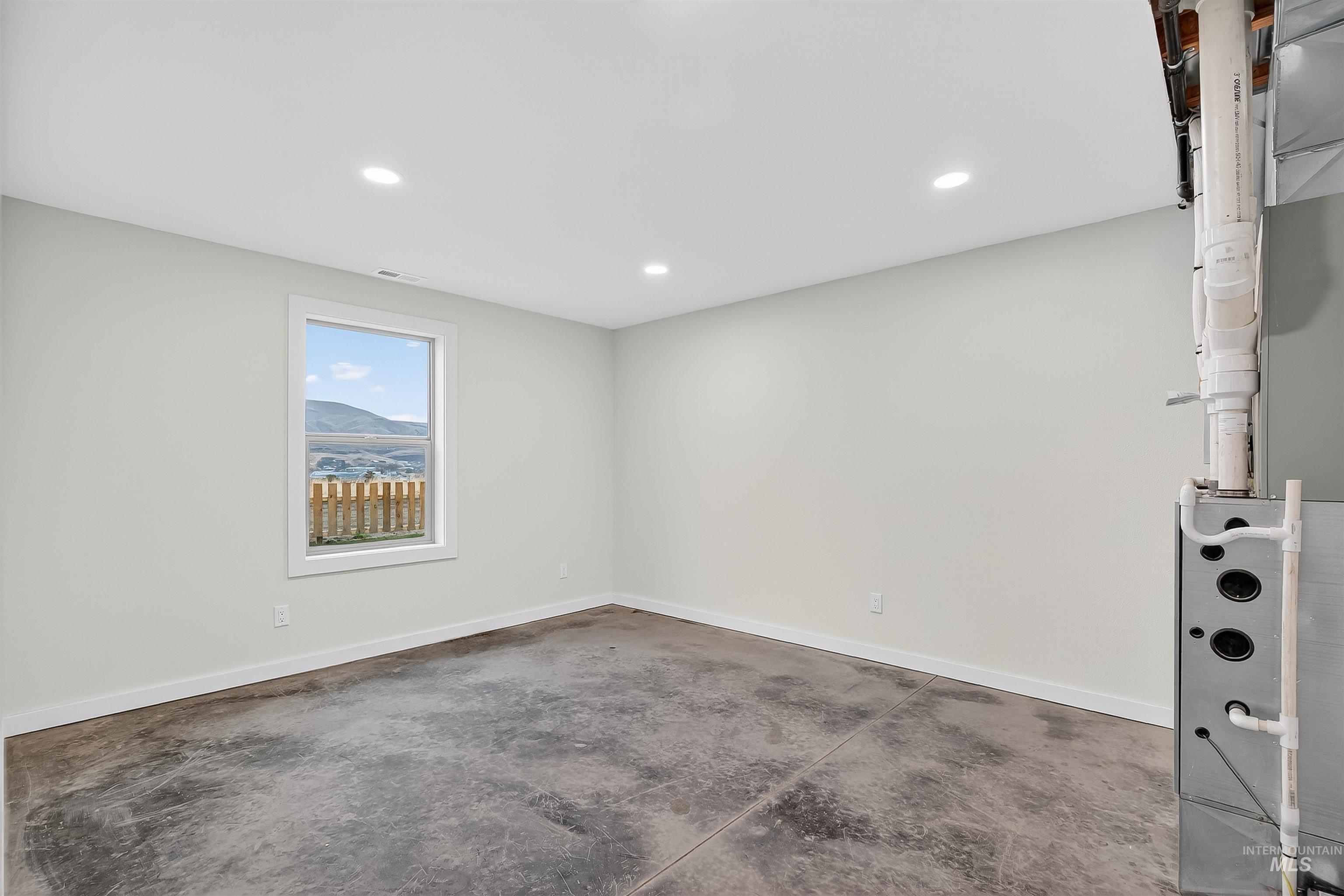 425 27th St, Lewiston, Idaho 83501, 5 Bedrooms, 4 Bathrooms, Residential For Sale, Price $629,000, 98966712