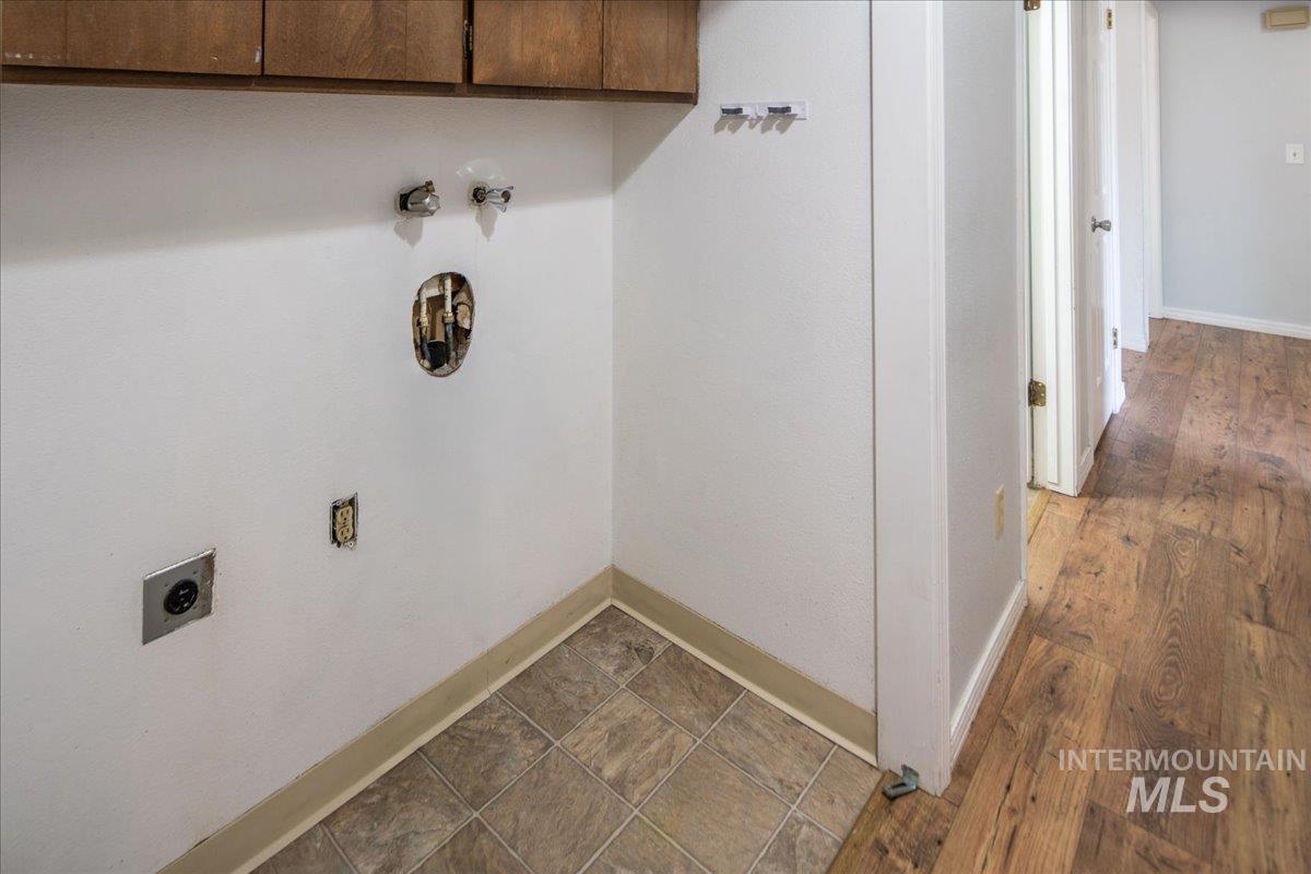 2473 N Westminster Ln, Boise, Idaho 83704, 4 Bedrooms, 2 Bathrooms, Residential For Sale, Price $314,900, 98966714