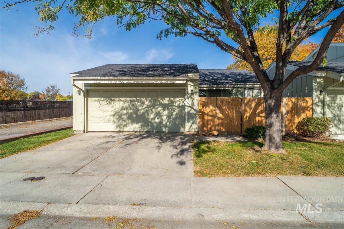 2473 N Westminster Ln, Boise, Idaho 83704, 4 Bedrooms, 2 Bathrooms, Residential For Sale, Price $314,900, 98966714