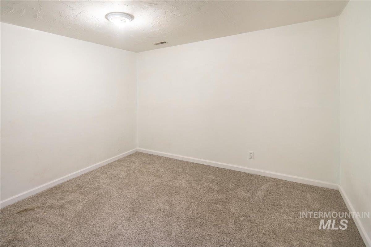 2473 N Westminster Ln, Boise, Idaho 83704, 4 Bedrooms, 2 Bathrooms, Residential For Sale, Price $314,900, 98966714