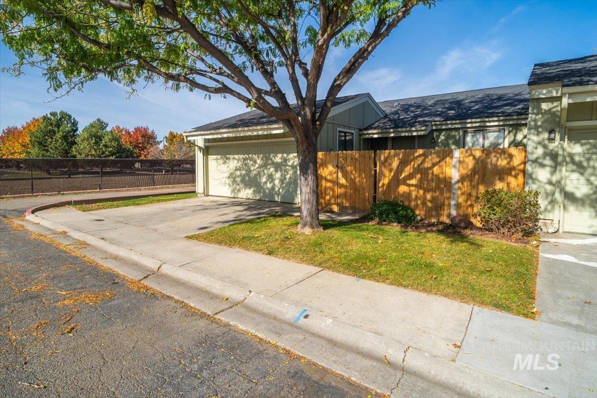 2473 N Westminster Ln, Boise, Idaho 83704, 4 Bedrooms, 2 Bathrooms, Residential For Sale, Price $314,900, 98966714