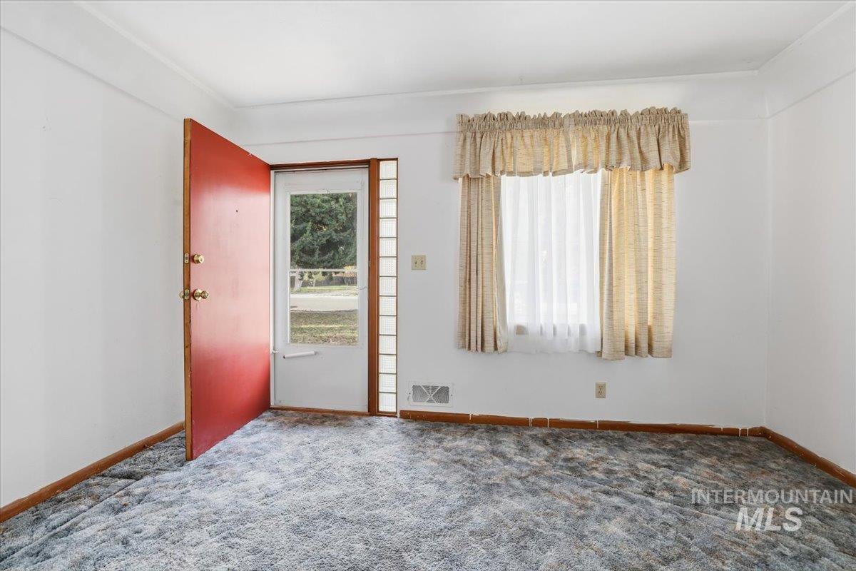 610 SW 5th St, Ontario, Oregon 97914-3415, 2 Bedrooms, 1.5 Bathrooms, Residential For Sale, Price $224,900, 98966716