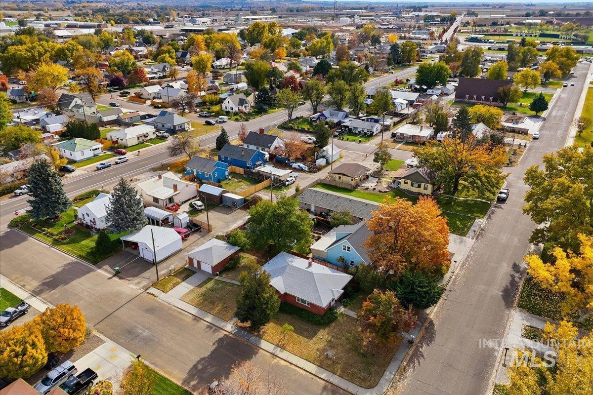 610 SW 5th St, Ontario, Oregon 97914-3415, 2 Bedrooms, 1.5 Bathrooms, Residential For Sale, Price $224,900, 98966716