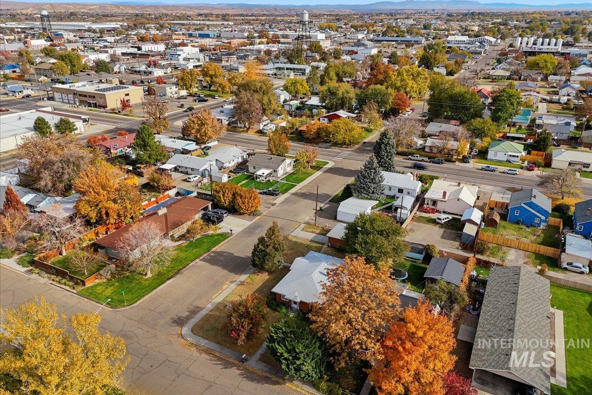 610 SW 5th St, Ontario, Oregon 97914-3415, 2 Bedrooms, 1.5 Bathrooms, Residential For Sale, Price $224,900, 98966716