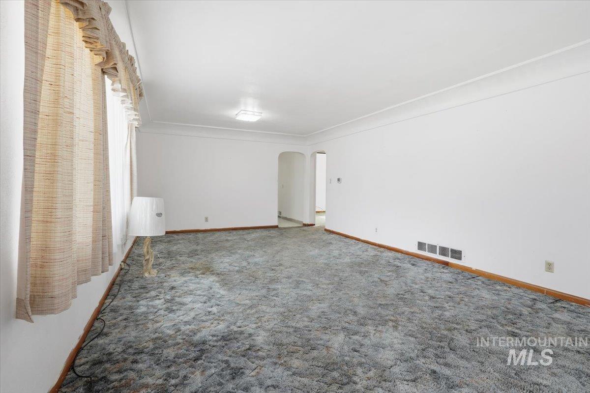 610 SW 5th St, Ontario, Oregon 97914-3415, 2 Bedrooms, 1.5 Bathrooms, Residential For Sale, Price $224,900, 98966716