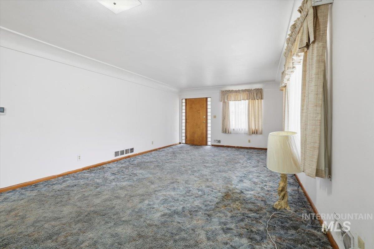 610 SW 5th St, Ontario, Oregon 97914-3415, 2 Bedrooms, 1.5 Bathrooms, Residential For Sale, Price $224,900, 98966716