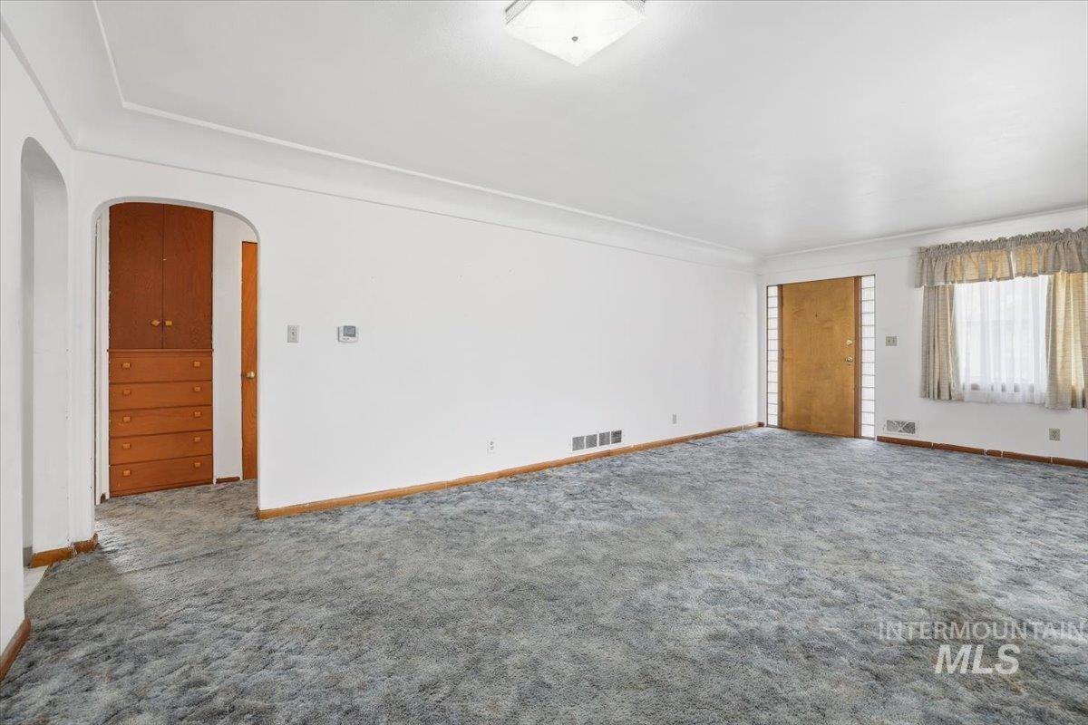 610 SW 5th St, Ontario, Oregon 97914-3415, 2 Bedrooms, 1.5 Bathrooms, Residential For Sale, Price $224,900, 98966716