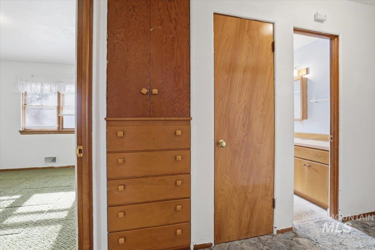 610 SW 5th St, Ontario, Oregon 97914-3415, 2 Bedrooms, 1.5 Bathrooms, Residential For Sale, Price $224,900, 98966716