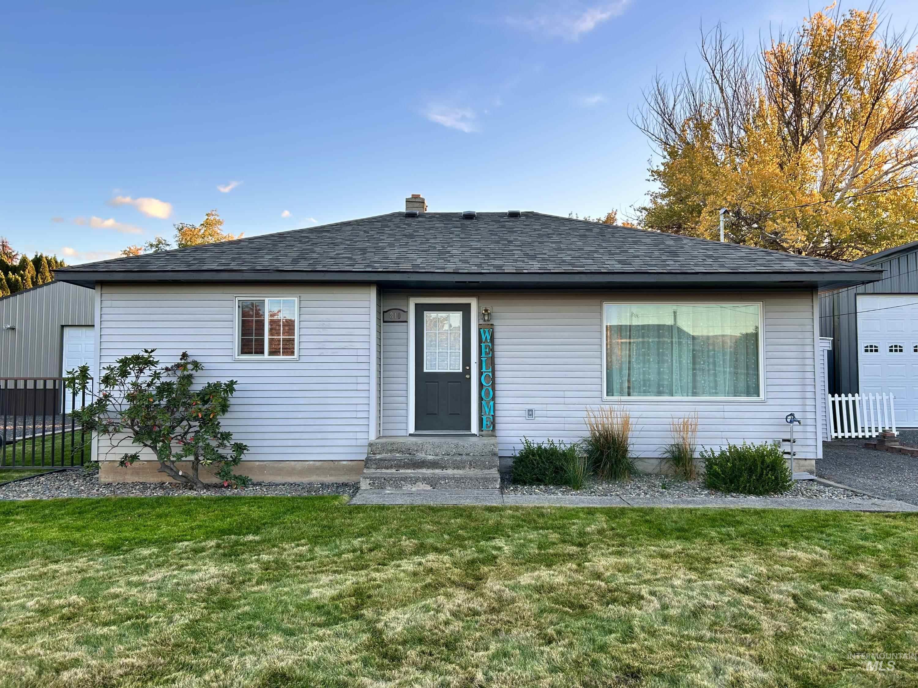 810 Park Avenue, Lewiston, Idaho 83501, 2 Bedrooms, 1 Bathroom, Residential For Sale, Price $339,500, 98966718