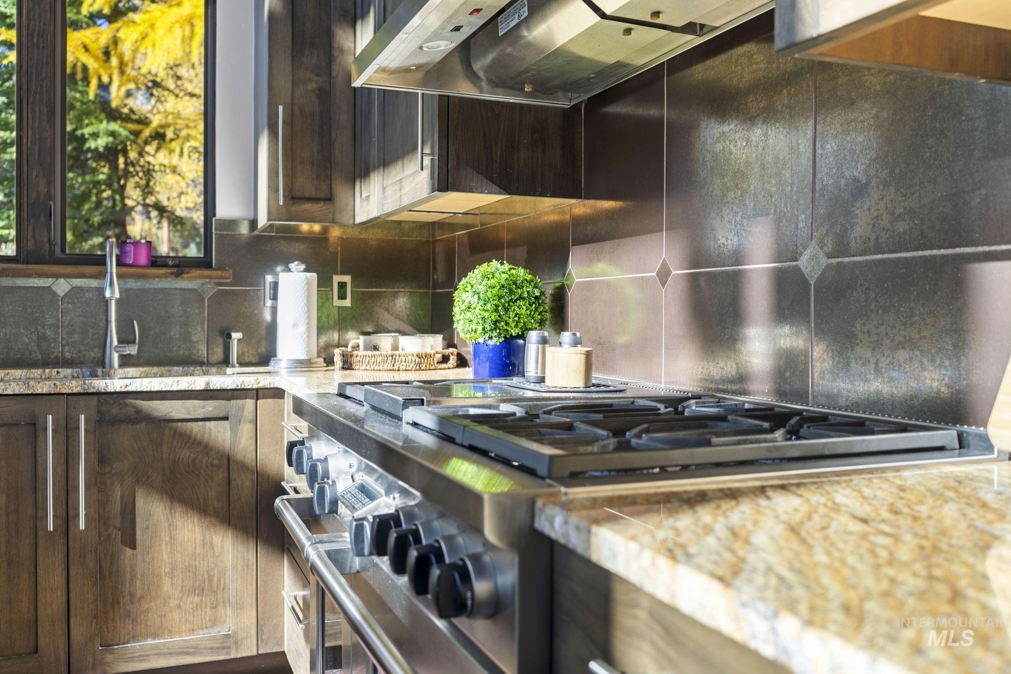 16 Steelhead Court, Donnelly, Idaho 83615, 3 Bedrooms, 3.5 Bathrooms, Residential For Sale, Price $2,225,000, 98966720