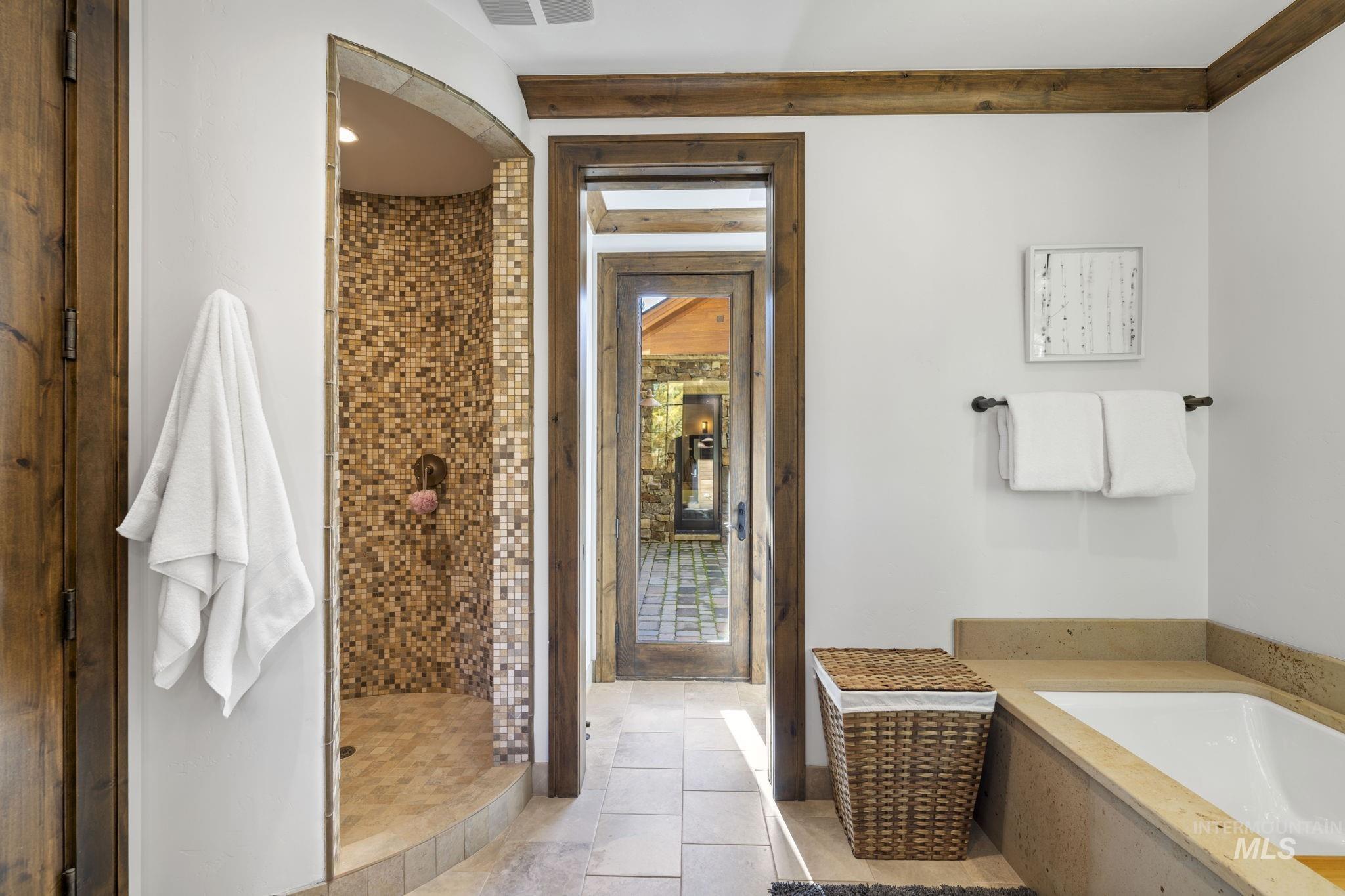 16 Steelhead Court, Donnelly, Idaho 83615, 3 Bedrooms, 3.5 Bathrooms, Residential For Sale, Price $2,225,000, 98966720