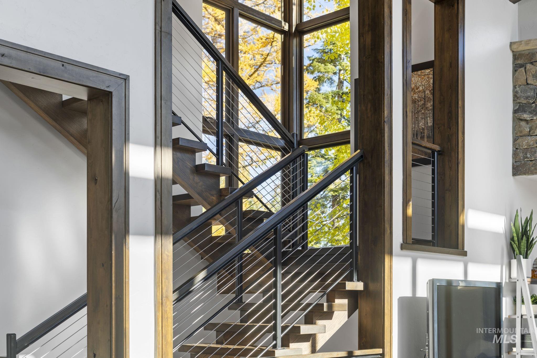 16 Steelhead Court, Donnelly, Idaho 83615, 3 Bedrooms, 3.5 Bathrooms, Residential For Sale, Price $2,225,000, 98966720