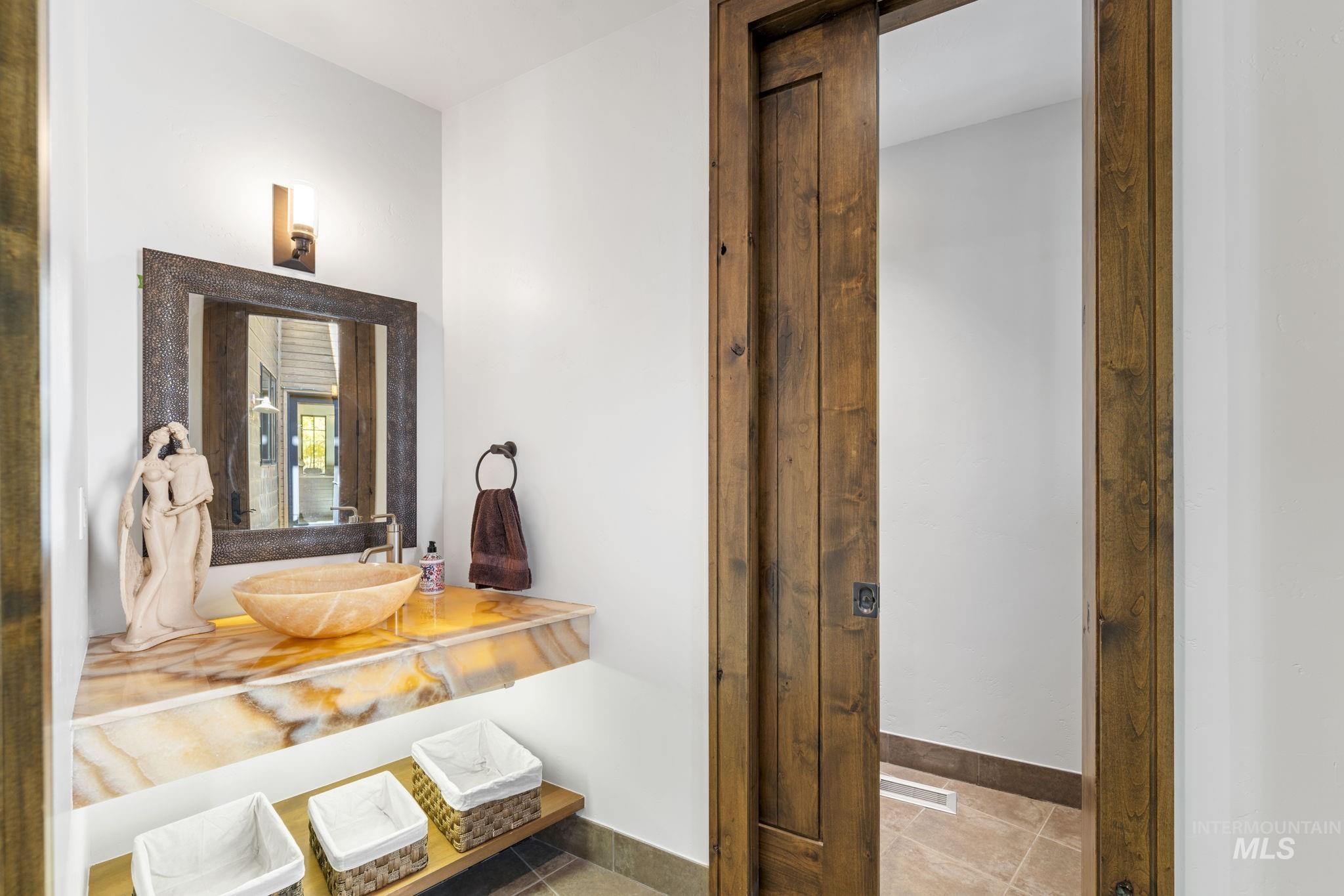 16 Steelhead Court, Donnelly, Idaho 83615, 3 Bedrooms, 3.5 Bathrooms, Residential For Sale, Price $2,225,000, 98966720