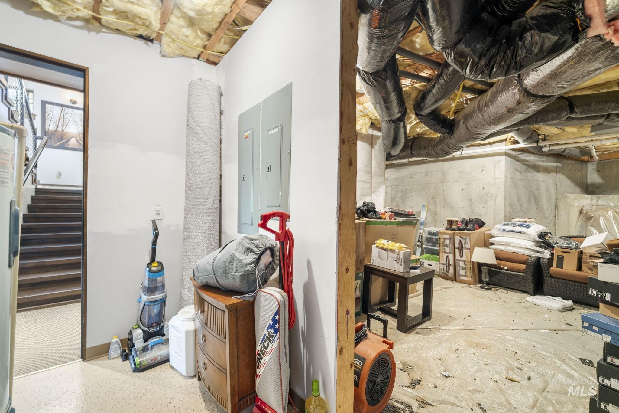 16 Steelhead Court, Donnelly, Idaho 83615, 3 Bedrooms, 3.5 Bathrooms, Residential For Sale, Price $2,225,000, 98966720