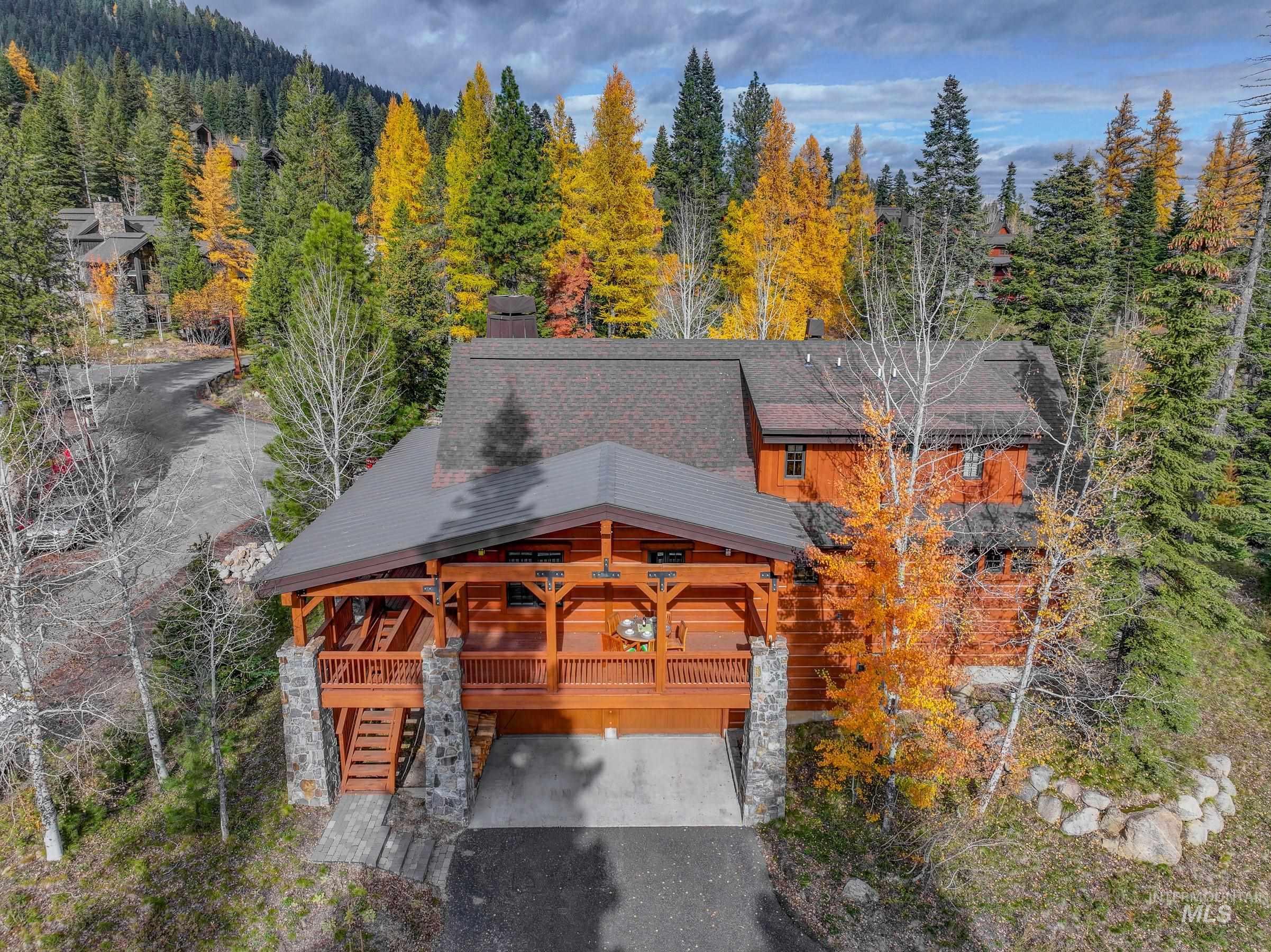 12 Haystack Court, Donnelly, Idaho 83615, 4 Bedrooms, 4 Bathrooms, Residential For Sale, Price $1,995,000, 98966723