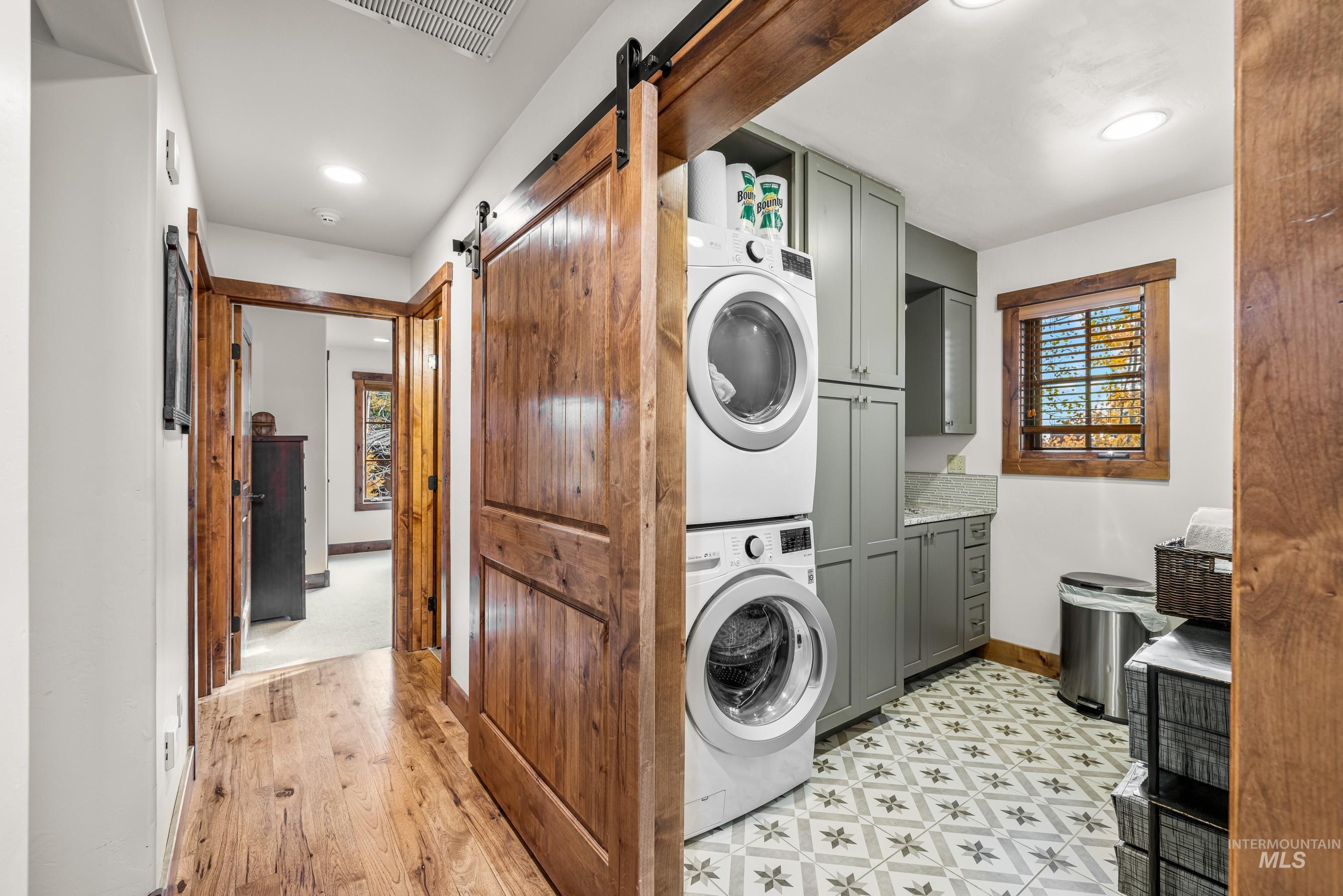 12 Haystack Court, Donnelly, Idaho 83615, 4 Bedrooms, 4 Bathrooms, Residential For Sale, Price $1,995,000, 98966723