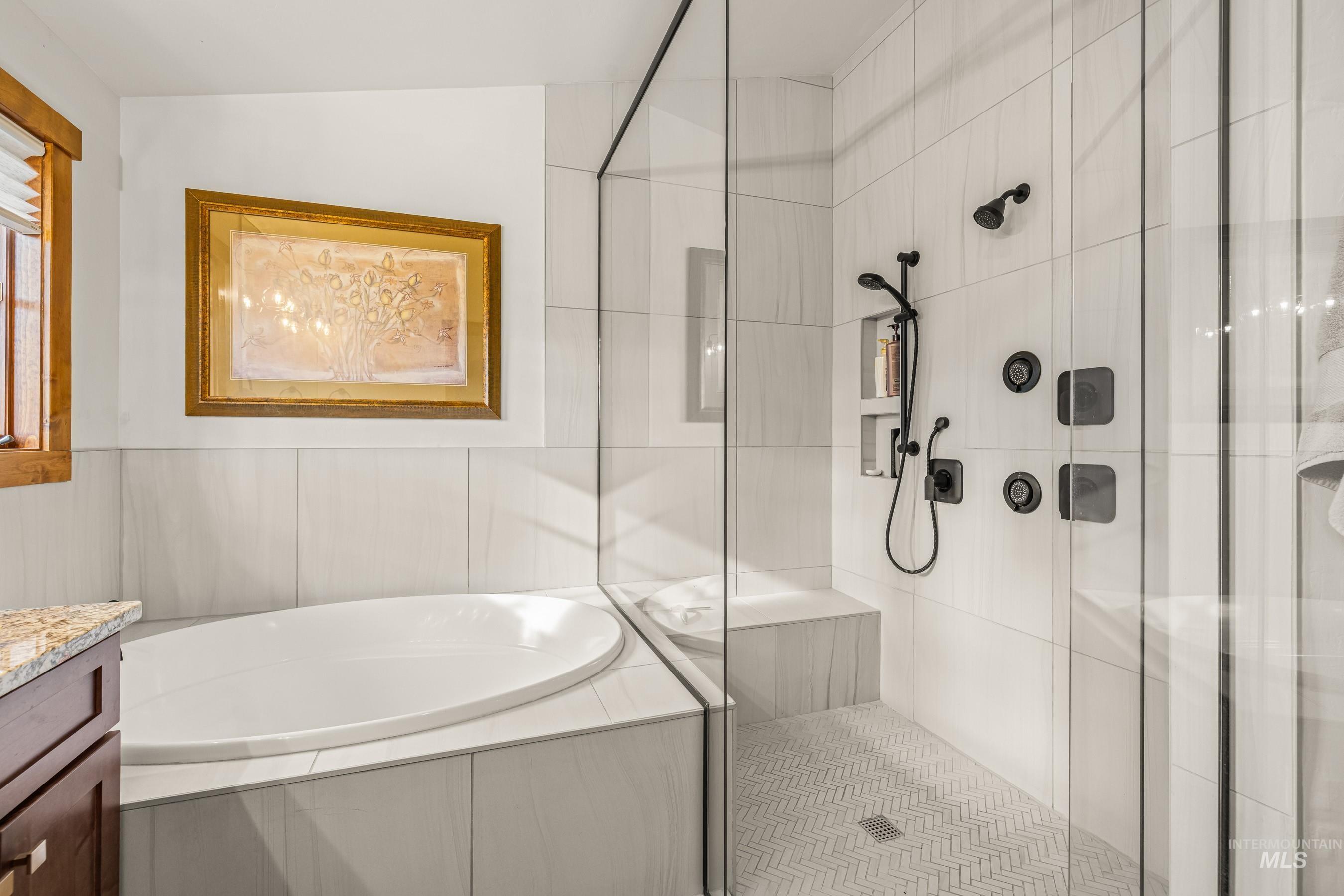 12 Haystack Court, Donnelly, Idaho 83615, 4 Bedrooms, 4 Bathrooms, Residential For Sale, Price $1,995,000, 98966723