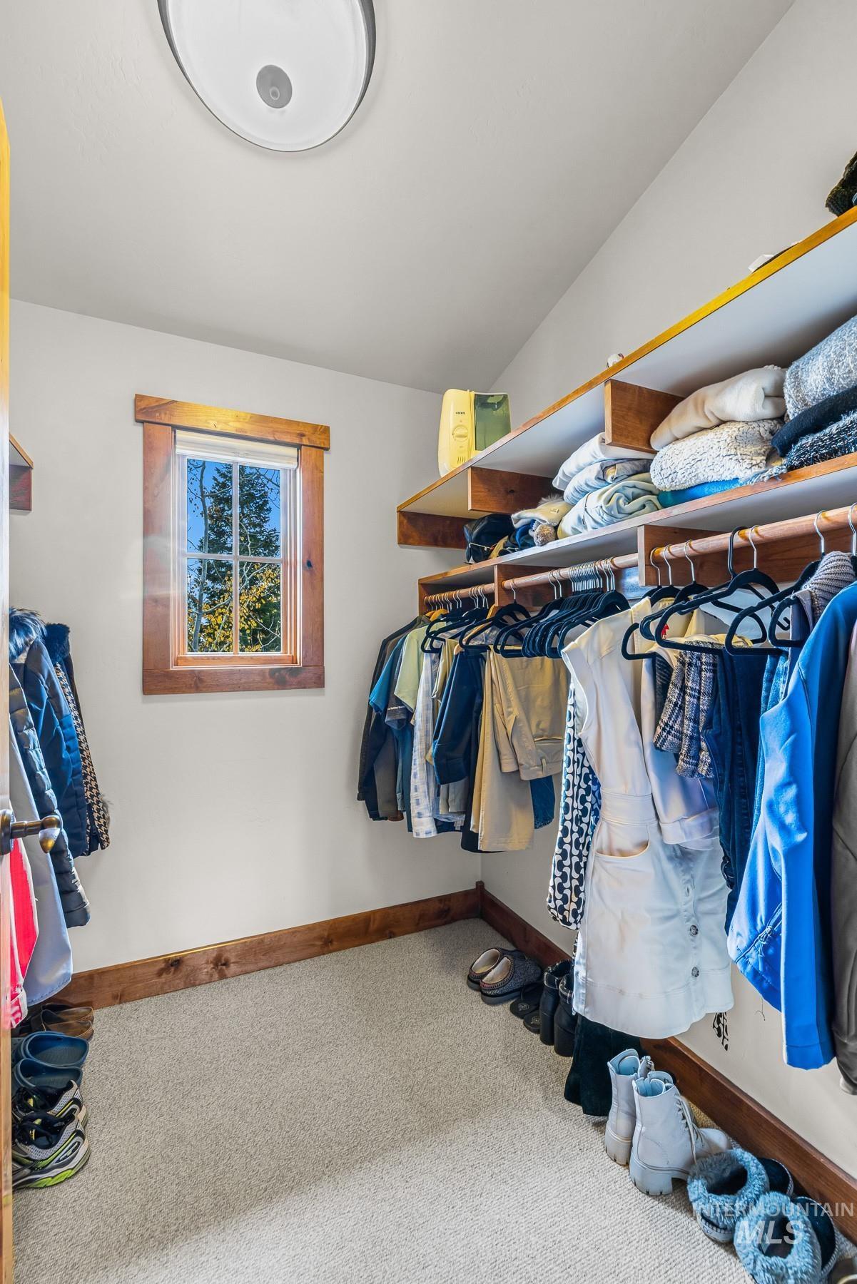 12 Haystack Court, Donnelly, Idaho 83615, 4 Bedrooms, 4 Bathrooms, Residential For Sale, Price $1,995,000, 98966723