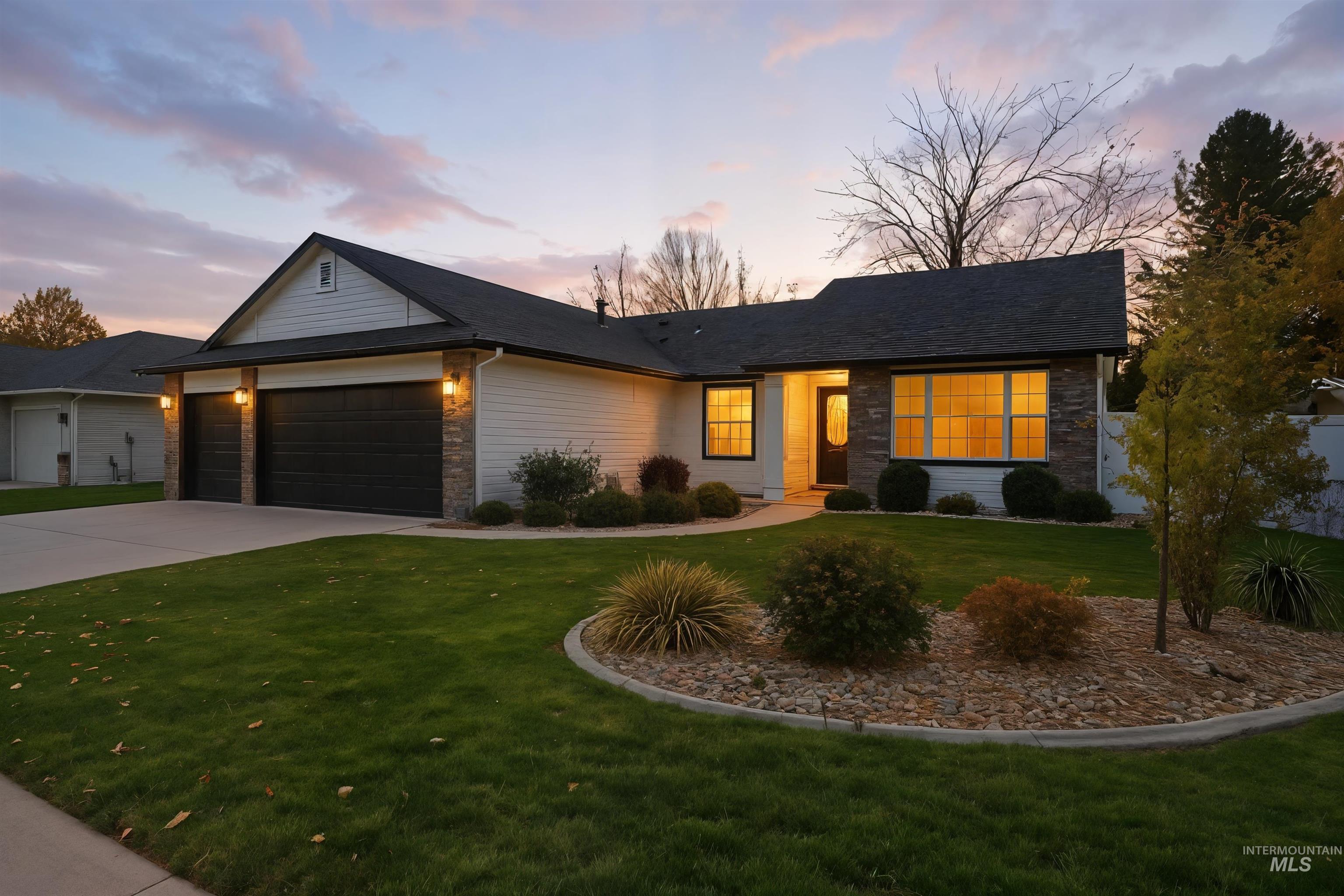 2945 Givens Way, Meridian, Idaho 83642, 3 Bedrooms, 2 Bathrooms, Residential For Sale, Price $499,995, 98966728