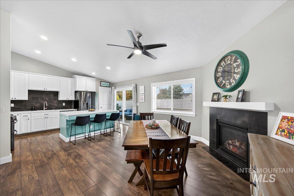 5330 W Los Flores St, Meridian, Idaho 83646-7111, 4 Bedrooms, 2 Bathrooms, Residential For Sale, Price $459,000, 98966736