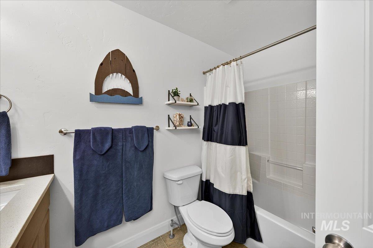 5330 W Los Flores St, Meridian, Idaho 83646-7111, 4 Bedrooms, 2 Bathrooms, Residential For Sale, Price $459,000, 98966736