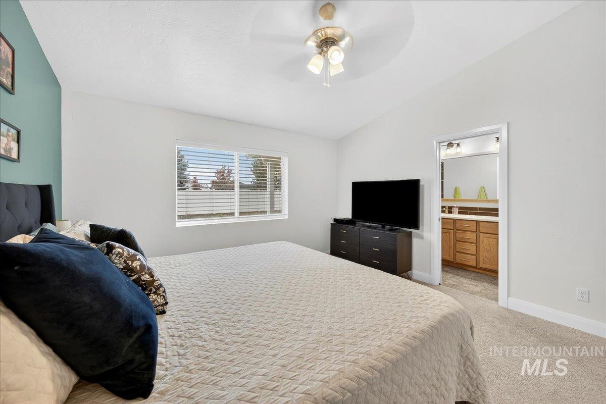 5330 W Los Flores St, Meridian, Idaho 83646-7111, 4 Bedrooms, 2 Bathrooms, Residential For Sale, Price $459,000, 98966736