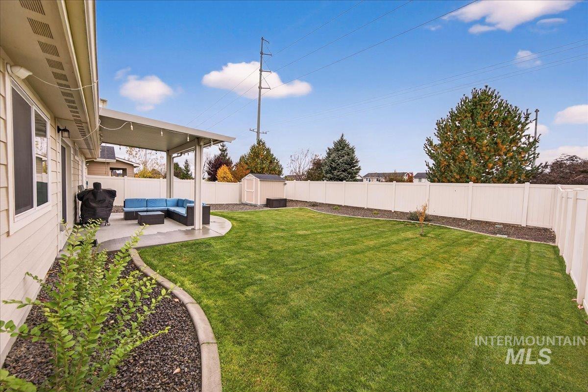 5330 W Los Flores St, Meridian, Idaho 83646-7111, 4 Bedrooms, 2 Bathrooms, Residential For Sale, Price $459,000, 98966736