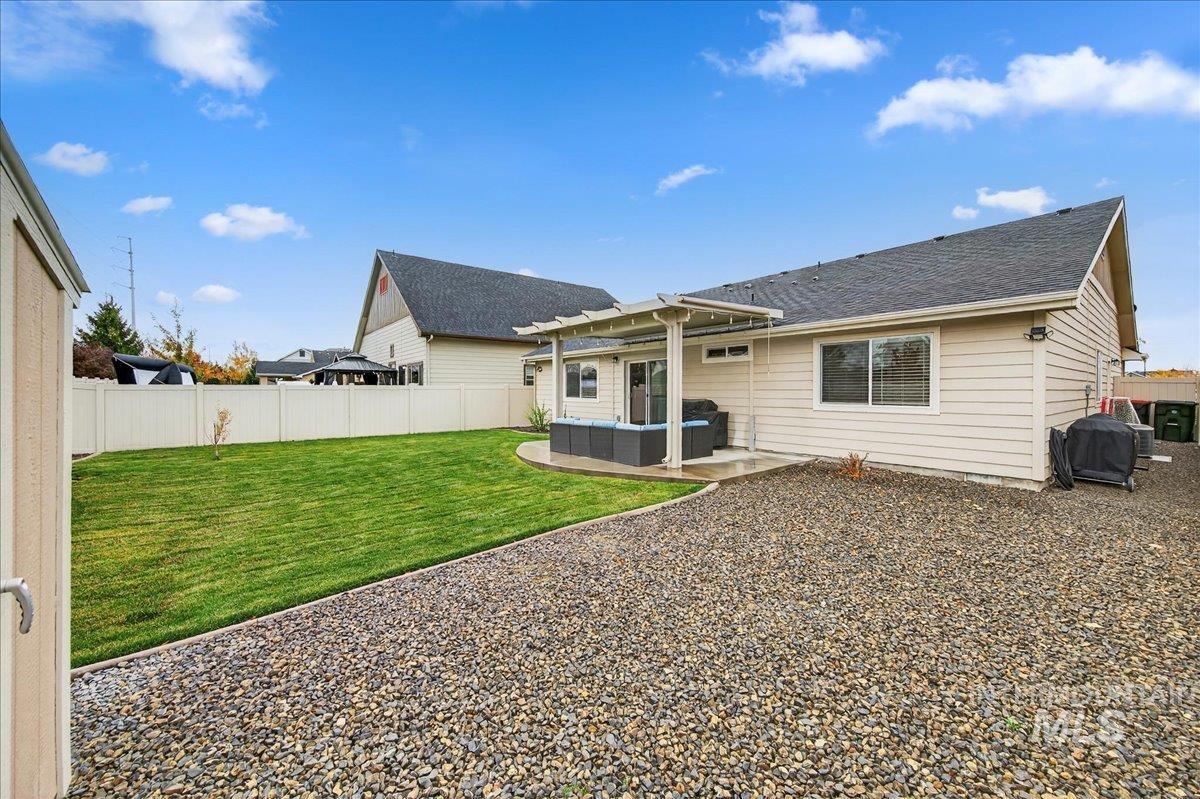 5330 W Los Flores St, Meridian, Idaho 83646-7111, 4 Bedrooms, 2 Bathrooms, Residential For Sale, Price $459,000, 98966736