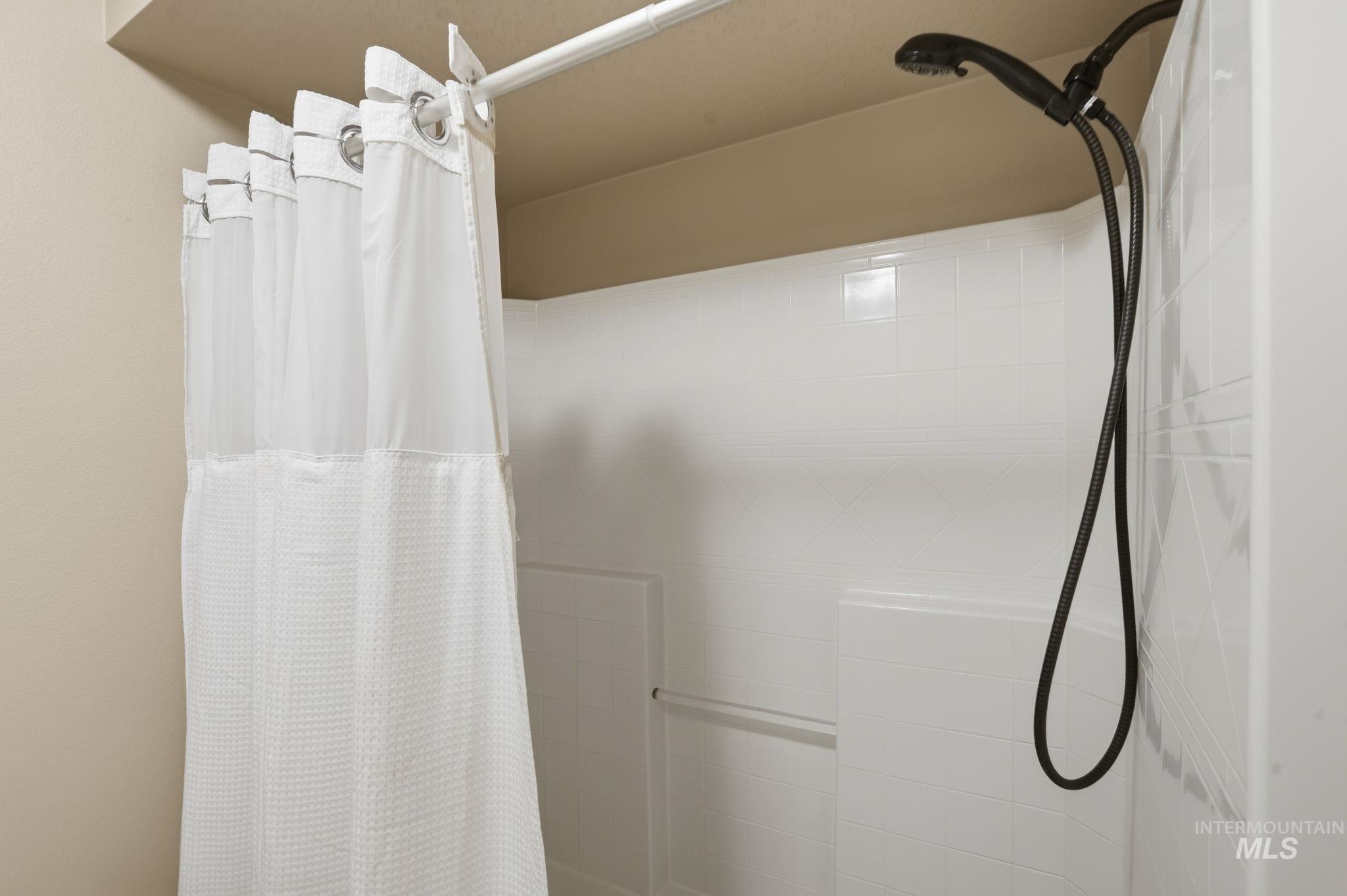 4694 N Abruzzo Ave, Meridian, Idaho 83646, 4 Bedrooms, 2.5 Bathrooms, Residential For Sale, Price $910,000, 98966739