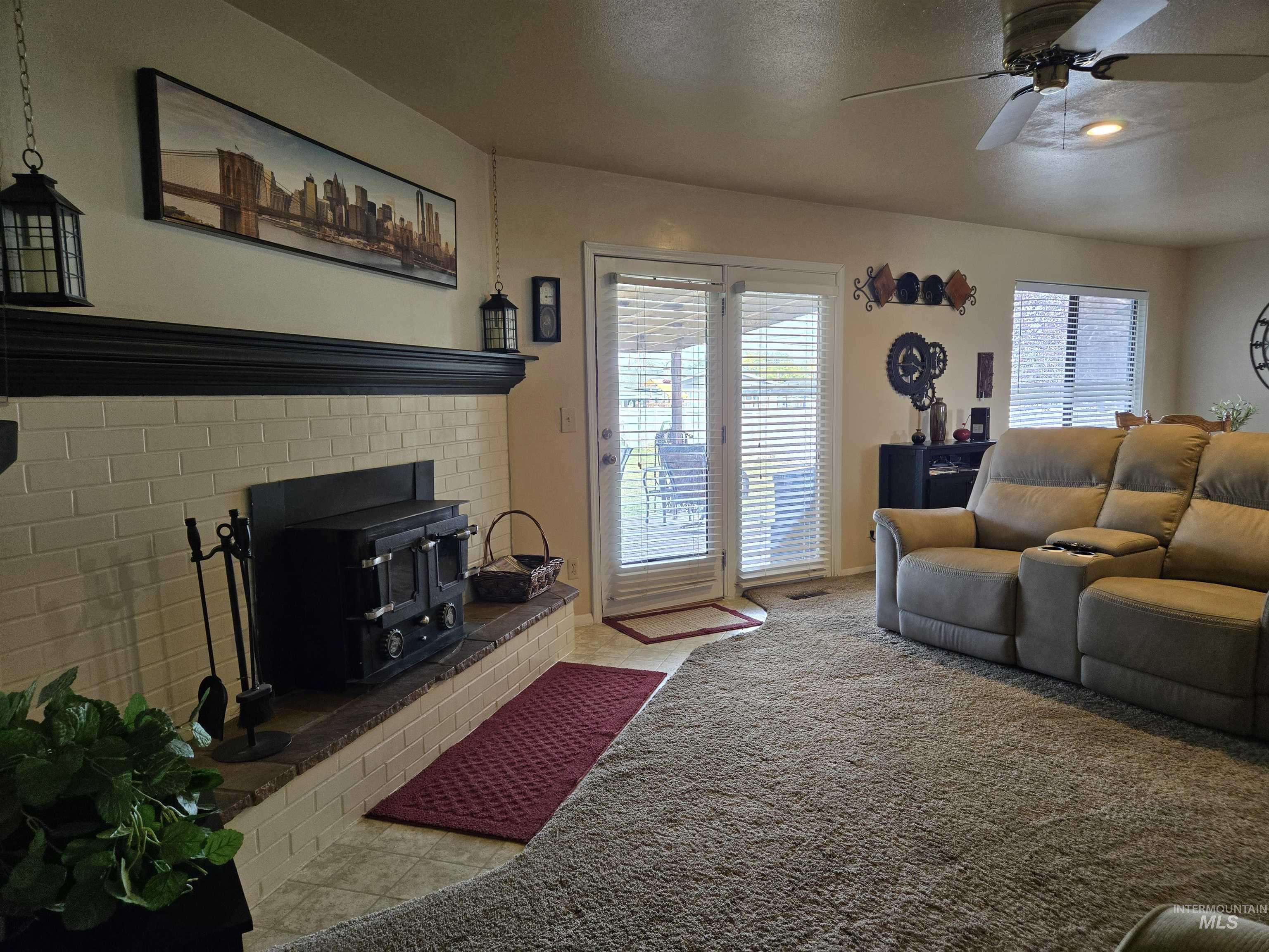 1439 Hunter Ln, Ontario, Oregon 97914, 3 Bedrooms, 2 Bathrooms, Residential For Sale, Price $315,000, 98966741