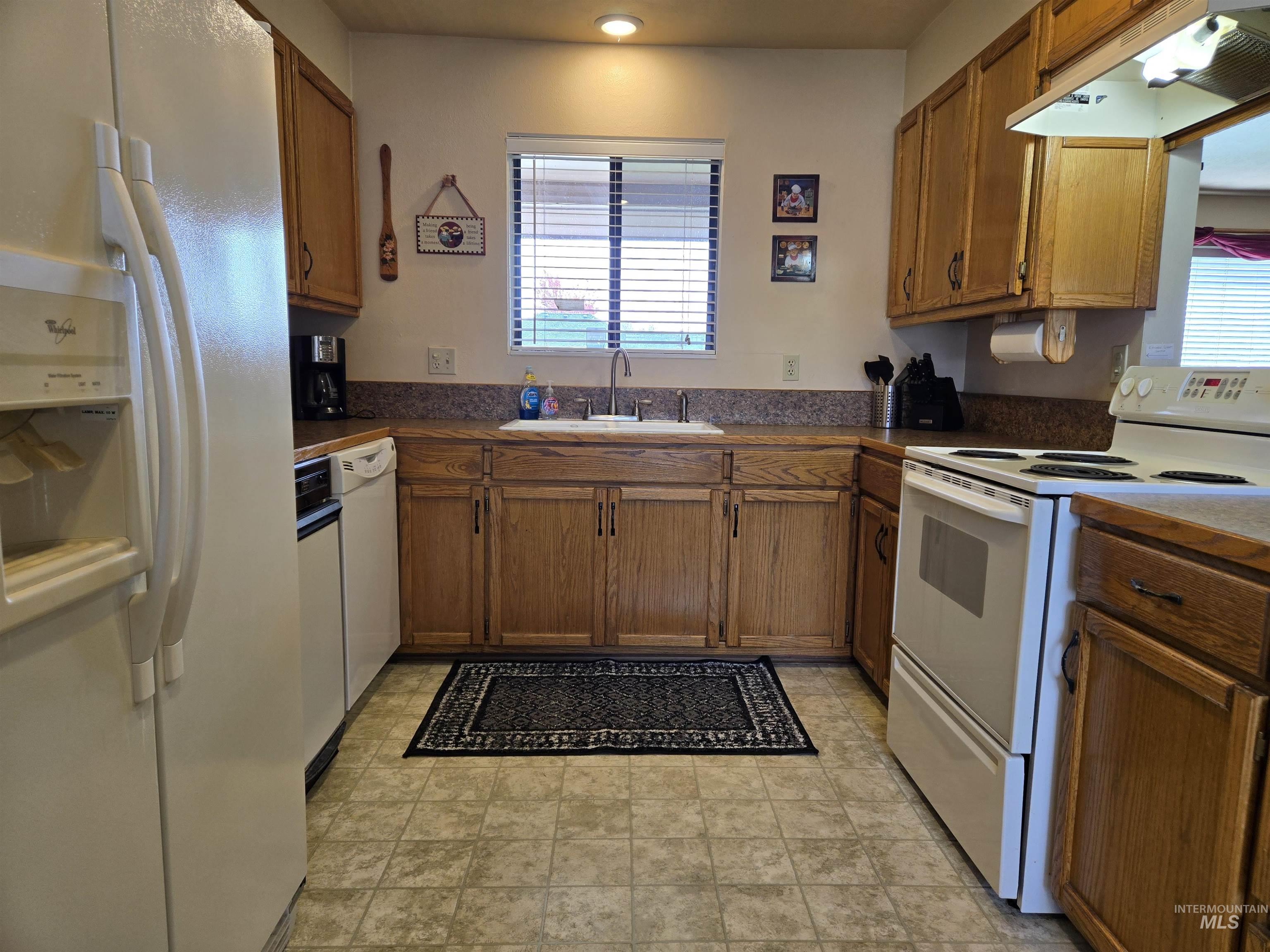 1439 Hunter Ln, Ontario, Oregon 97914, 3 Bedrooms, 2 Bathrooms, Residential For Sale, Price $315,000, 98966741