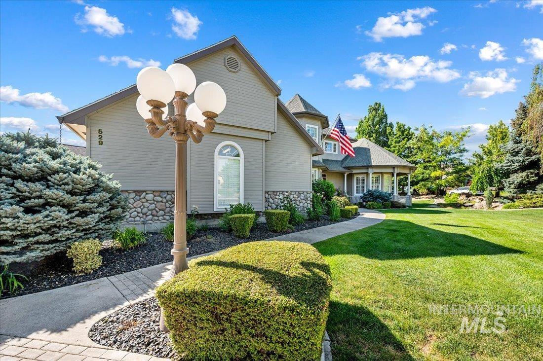 529 W Bayhill, Nampa, Idaho 83686, 4 Bedrooms, 2.5 Bathrooms, Residential For Sale, Price $799,900, 98966743