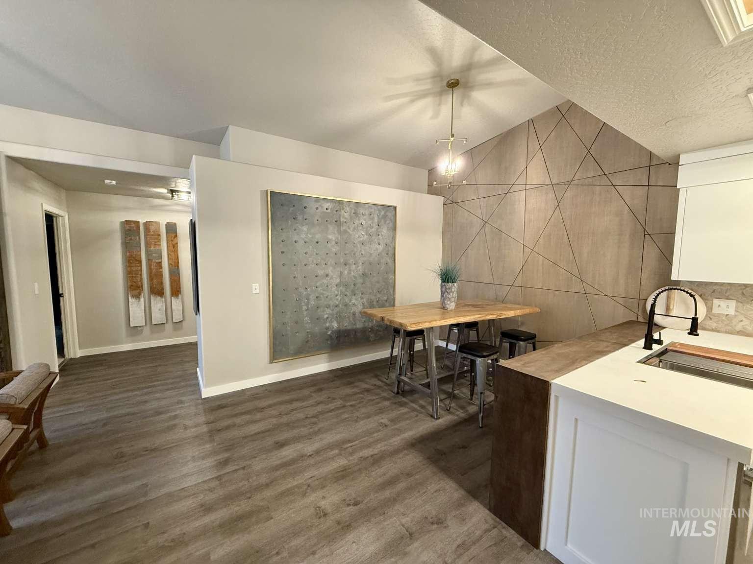 2941 S Ladera Pl, Boise, Idaho 83705, 3 Bedrooms, 2 Bathrooms, Residential For Sale, Price $374,900, 98966748