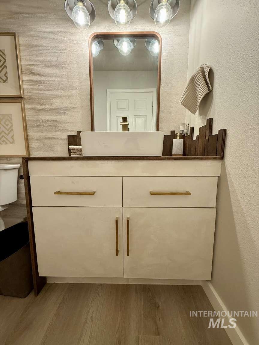 2941 S Ladera Pl, Boise, Idaho 83705, 3 Bedrooms, 2 Bathrooms, Residential For Sale, Price $374,900, 98966748