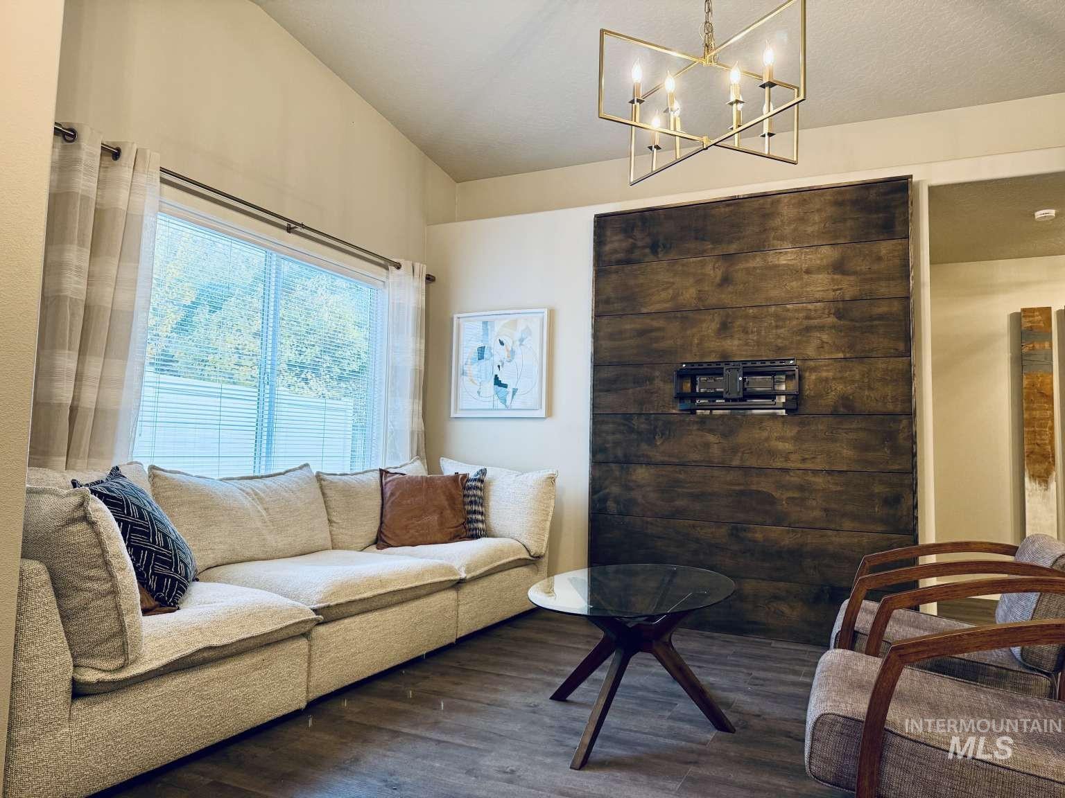 2941 S Ladera Pl, Boise, Idaho 83705, 3 Bedrooms, 2 Bathrooms, Residential For Sale, Price $374,900, 98966748