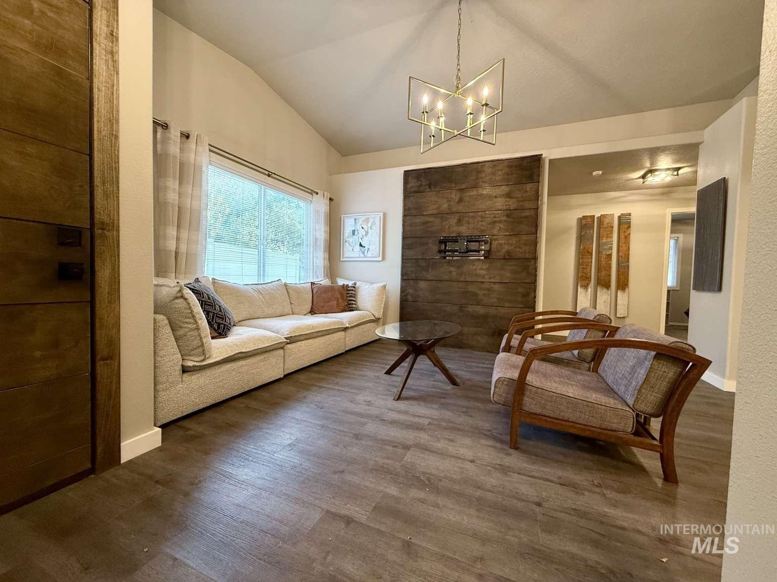 2941 S Ladera Pl, Boise, Idaho 83705, 3 Bedrooms, 2 Bathrooms, Residential For Sale, Price $374,900, 98966748