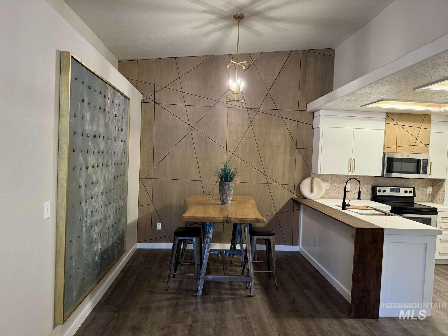 2941 S Ladera Pl, Boise, Idaho 83705, 3 Bedrooms, 2 Bathrooms, Residential For Sale, Price $374,900, 98966748