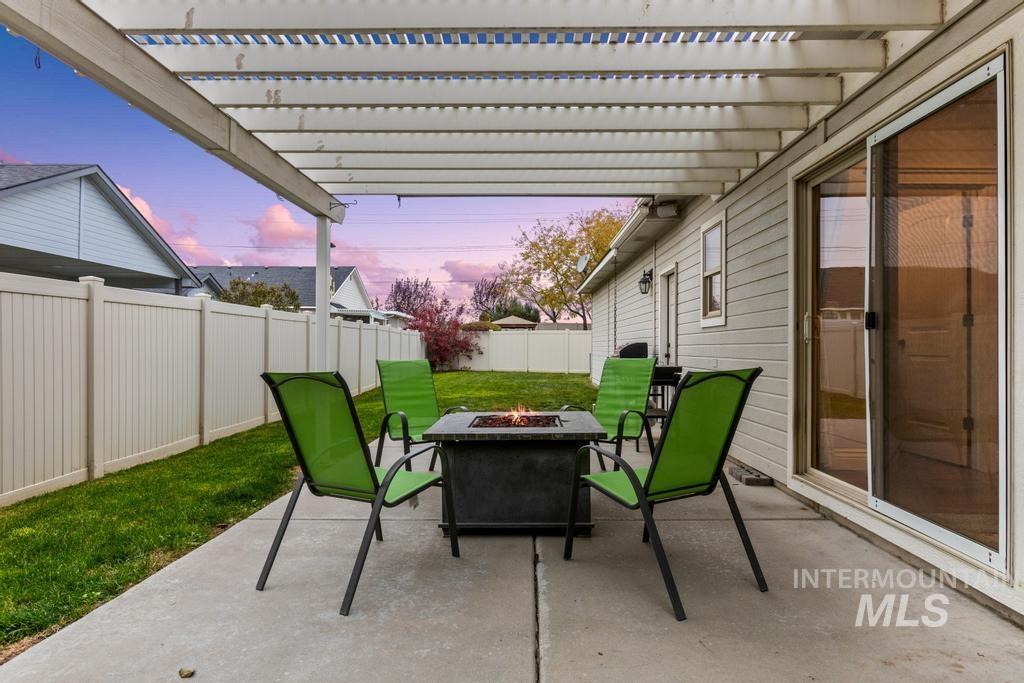 2517 W Sherman Avenue, Nampa, Idaho 83686, 3 Bedrooms, 2.5 Bathrooms, Residential For Sale, Price $425,000, 98966750