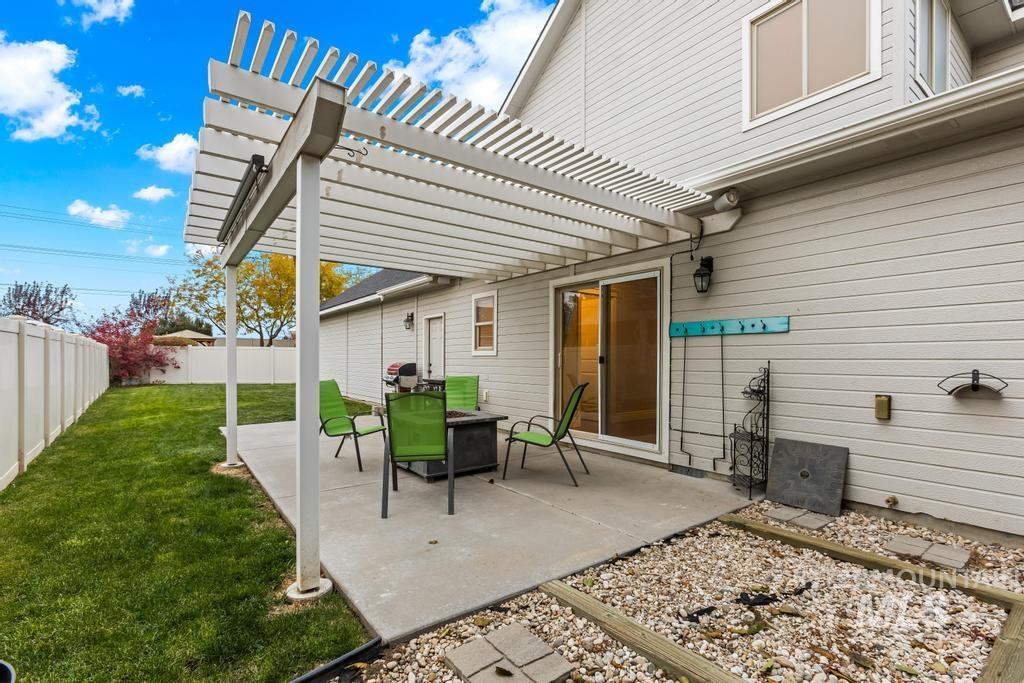 2517 W Sherman Avenue, Nampa, Idaho 83686, 3 Bedrooms, 2.5 Bathrooms, Residential For Sale, Price $425,000, 98966750