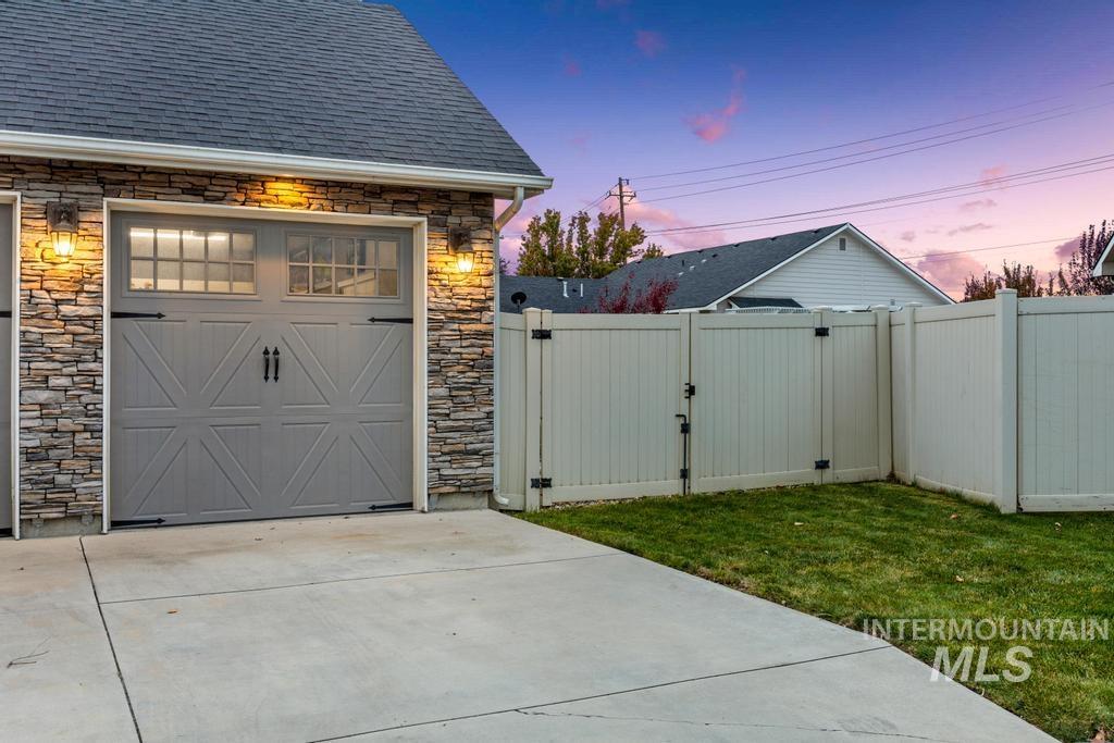 2517 W Sherman Avenue, Nampa, Idaho 83686, 3 Bedrooms, 2.5 Bathrooms, Residential For Sale, Price $425,000, 98966750