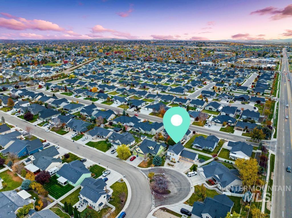 2517 W Sherman Avenue, Nampa, Idaho 83686, 3 Bedrooms, 2.5 Bathrooms, Residential For Sale, Price $425,000, 98966750