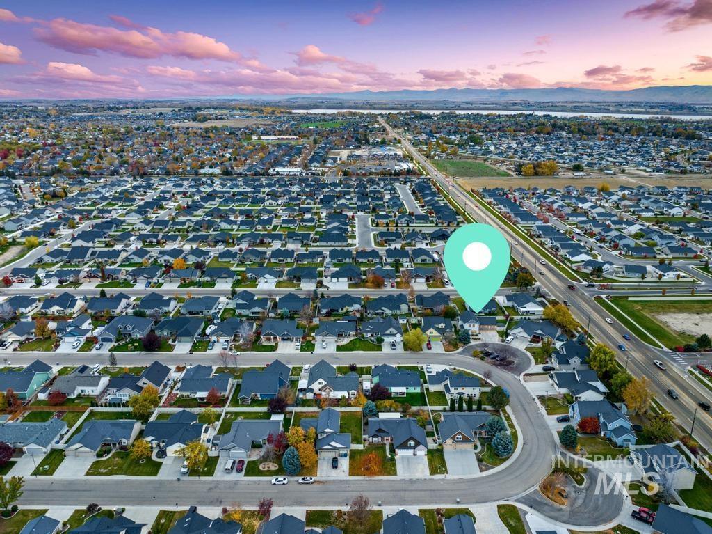 2517 W Sherman Avenue, Nampa, Idaho 83686, 3 Bedrooms, 2.5 Bathrooms, Residential For Sale, Price $425,000, 98966750