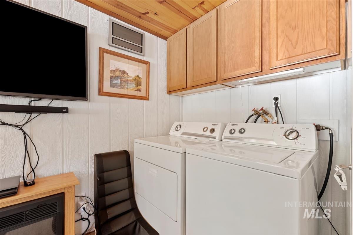 10 Bransons Dr, Lowman, Idaho 83637, 3 Bedrooms, 2 Bathrooms, Residential For Sale, Price $475,000, 98966759