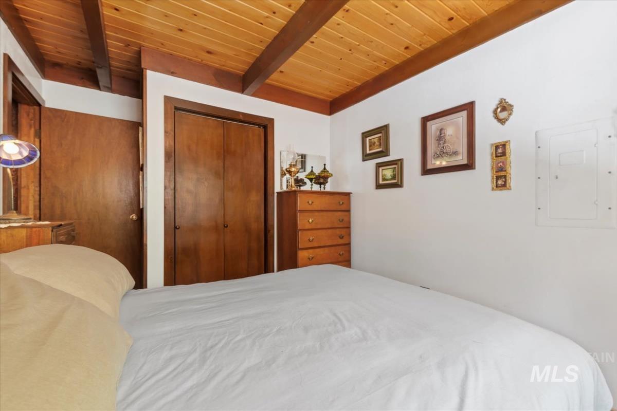 10 Bransons Dr, Lowman, Idaho 83637, 3 Bedrooms, 2 Bathrooms, Residential For Sale, Price $475,000, 98966759