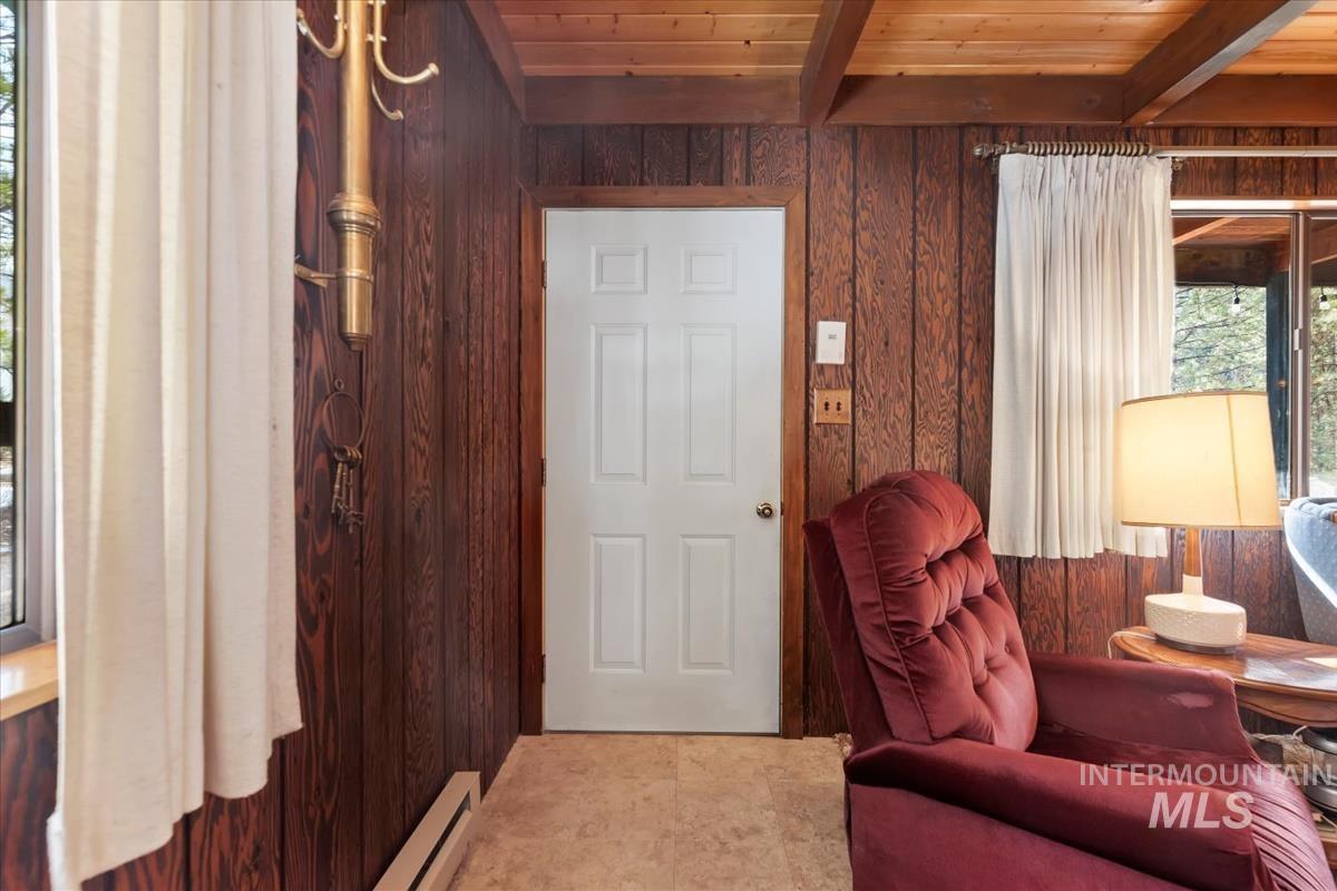 10 Bransons Dr, Lowman, Idaho 83637, 3 Bedrooms, 2 Bathrooms, Residential For Sale, Price $475,000, 98966759