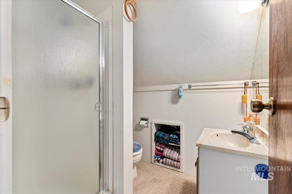 10 Bransons Dr, Lowman, Idaho 83637, 3 Bedrooms, 2 Bathrooms, Residential For Sale, Price $475,000, 98966759