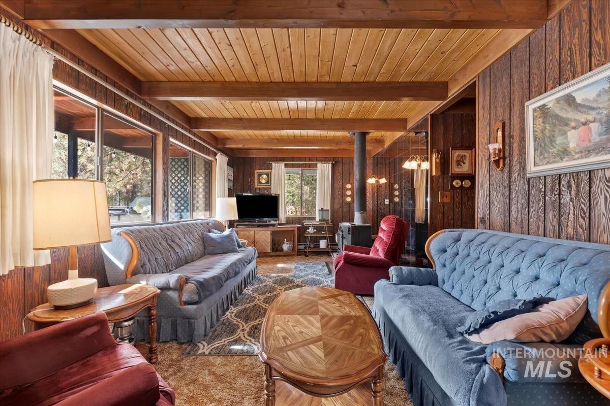 10 Bransons Dr, Lowman, Idaho 83637, 3 Bedrooms, 2 Bathrooms, Residential For Sale, Price $475,000, 98966759